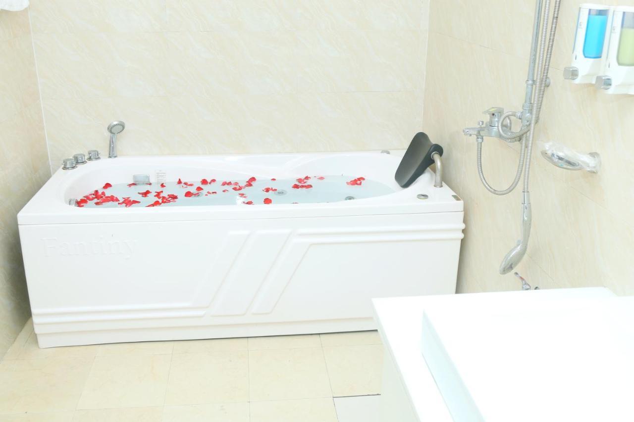 Noi Bai Ville Airport Hotel Ханой Экстерьер фото
